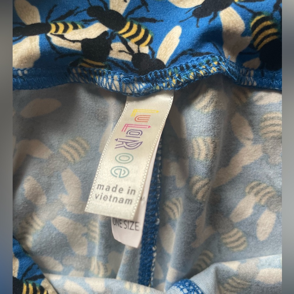 LuLaRoe OS One Size Bee Leggings - Picture 3 of 3